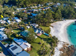The Green Whaler Hyams Beach